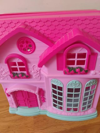 Casita de muñecas con luzes, sonidos y muebles