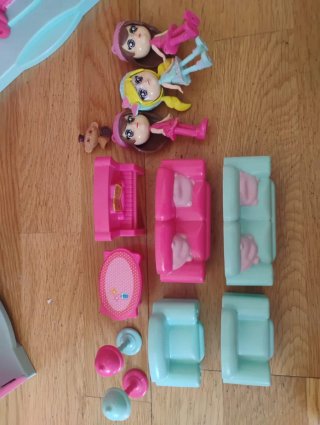 Casita de muñecas con luzes, sonidos y muebles