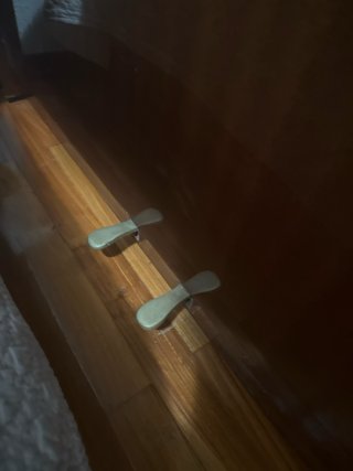 Piano de pared Wilhelm Schimmel, esta en noja y no