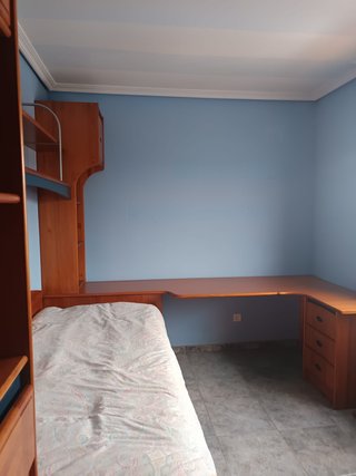 Dormitorio madera pino completo