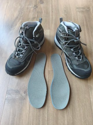 Botas de montaña Quechua talla 40