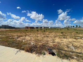 Terreno en venta en Montequinto en Dos Hermanas