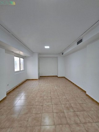 Local comercial en venta en Novelda