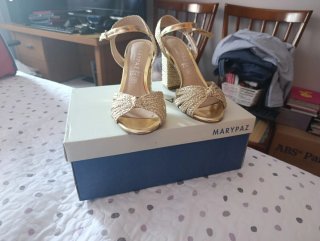 Sandalias tacón Marypaz doradas talla 36