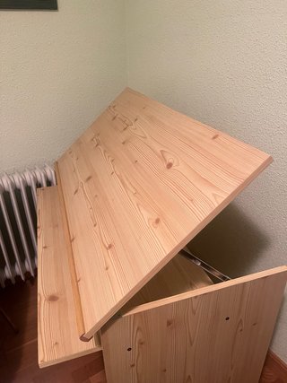 Escritorio madera con balda extraíble y sillón