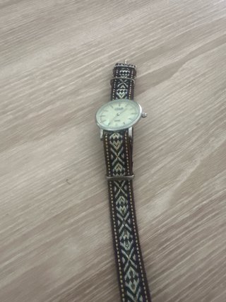 Reloj G&B con correa multicolor y plateado