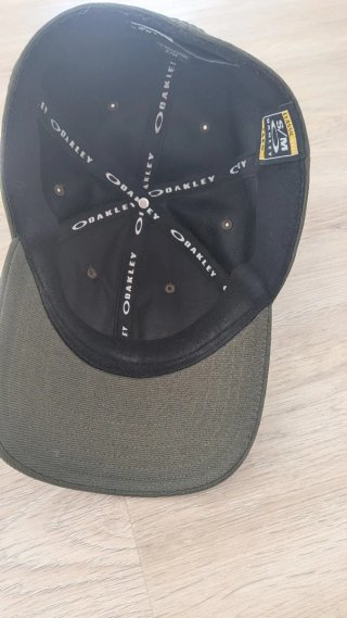 Gorra Oakley Tincan Verde Militar