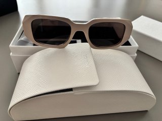 Gafas de sol Prada Rosa