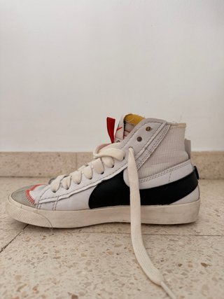 Nike Blazer Mid '77 Jumbo Blancas y Negras
