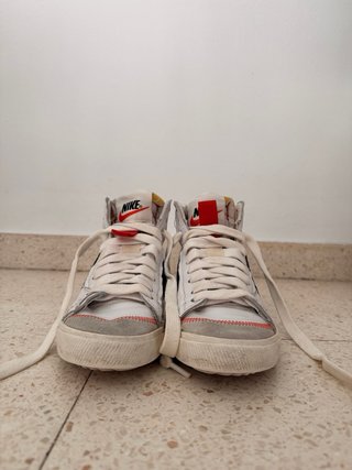 Nike Blazer Mid '77 Jumbo Blancas y Negras