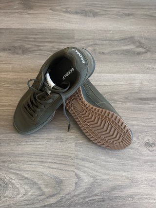 Zapatillas Ecoalf nuevas verde oliva