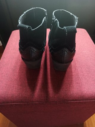 Botines Zara Negro Piel Serpiente
