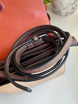 Bolso bandolera Parfois amarillo y beige