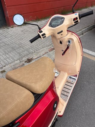 MITT TR 125 Retro Roja