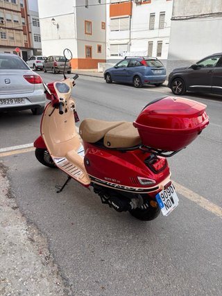 MITT TR 125 Retro Roja