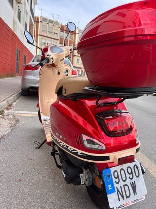 MITT TR 125 Retro Roja