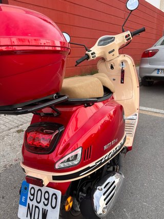 MITT TR 125 Retro Roja