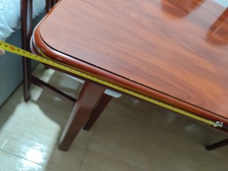 Mesa de comedor de madera