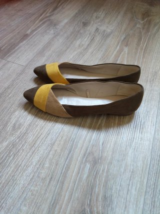 Zapatos planos mujer marrones y amarillos
