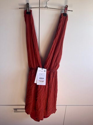 Mono Zara Rojo Talla S Color Ocre