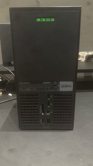 Xbox Series X + Mando Negro