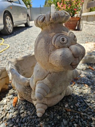 Macetero figura jardin