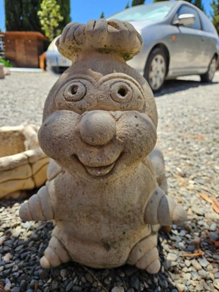Macetero figura jardin