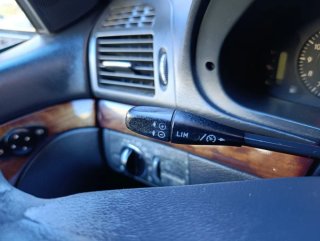 Mercedes Benz E 220 cdi manual  ITV hasta octubre desgaste de pintura  2003