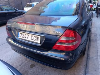 Mercedes Benz E 220 cdi manual  ITV hasta octubre desgaste de pintura  2003