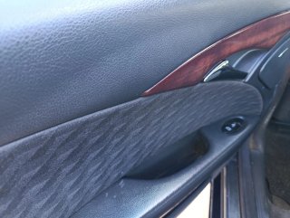Mercedes Benz E 220 cdi manual  ITV hasta octubre desgaste de pintura  2003