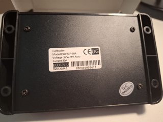 Regulador Carga Solar PWM-LCD 12/24V 30A USB