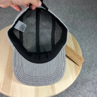 Gorra Carhartt Rayas Blanco y Negro