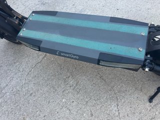 Patinete Eléctrico Negro SmartGyro