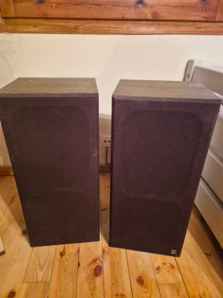 Altavoces KEF Carlton III
