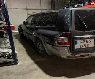 Radiador de agua mitsubishi mr404689 montero 29925