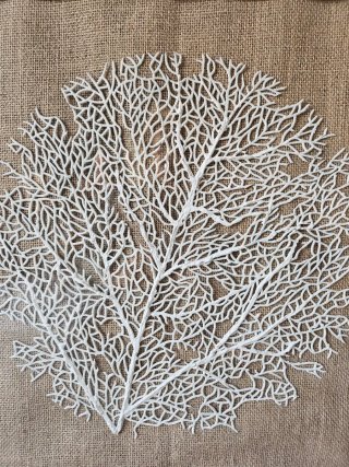 Quadro Coral Artigianale con Cornice in Metallo