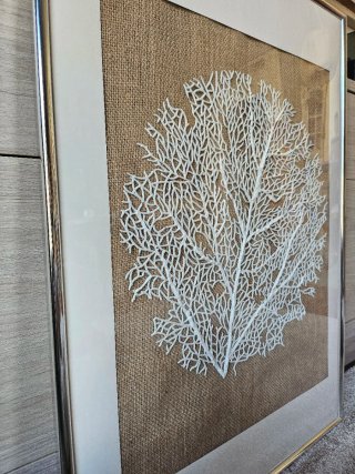 Quadro Coral Artigianale con Cornice in Metallo