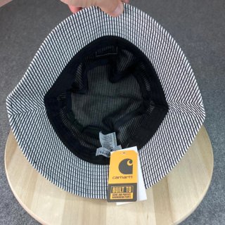 Gorro Bob Carhartt WIP Rayas negras y Blancas