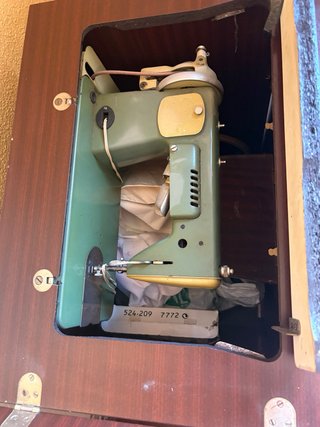 Máquina de coser Alfa Vintage 1960