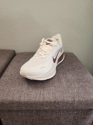 Zapatillas Nike Vomero 18 sin estrenar