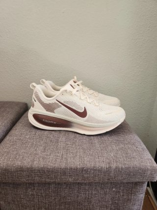 Zapatillas Nike Vomero 18 sin estrenar