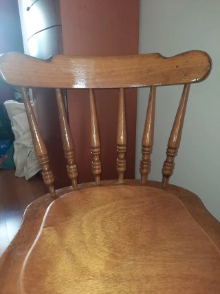 Silla de madera maciza estilo rústico