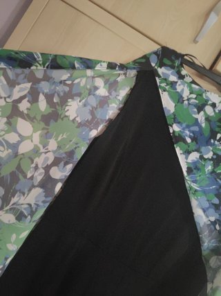 Mono Woman Plus floral verde y negro Talla L plus