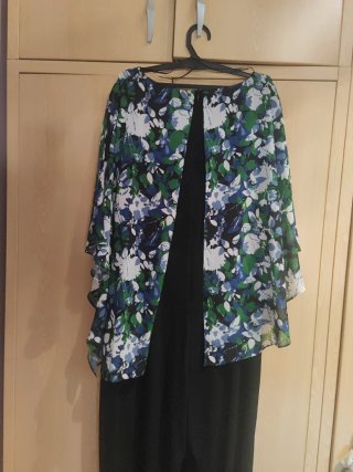 Mono Woman Plus floral verde y negro Talla L plus