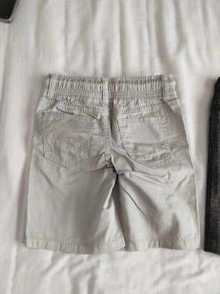 Bermudas niño grises y negras