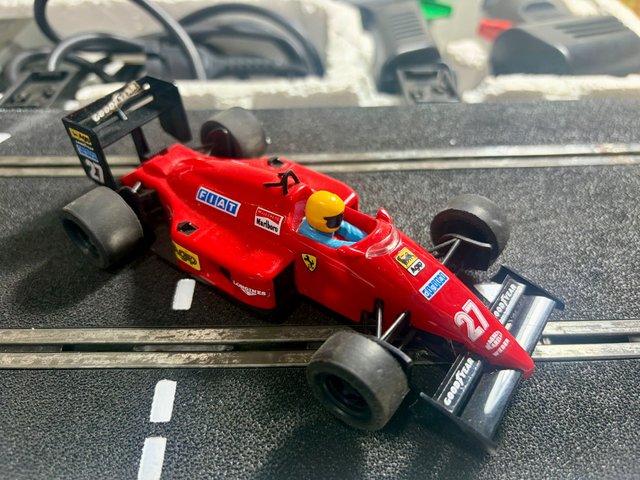 Caja Scalextric Exin Jarama coches Ferrari