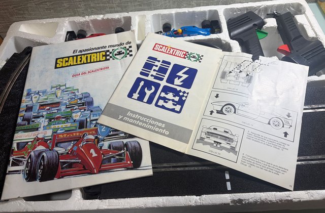 Caja Scalextric Exin Jarama coches Ferrari