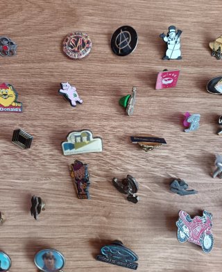 Pins antiguas coleccionables