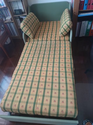 Sillón-cama tela cuadros verde y amarillo