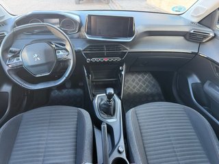 Peugeot 208 2022